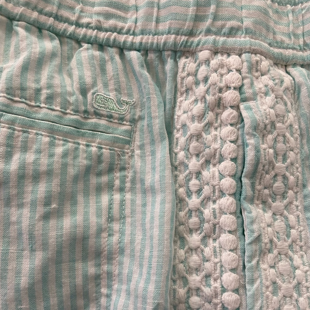 Women’s Vineyard Vines Small Stripe Pull On Shorts. Size Small. 3 1/2 Inseam. - Picture 7 of 7